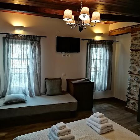 Riverbed Traditional Guest House 리토코론 외부 사진