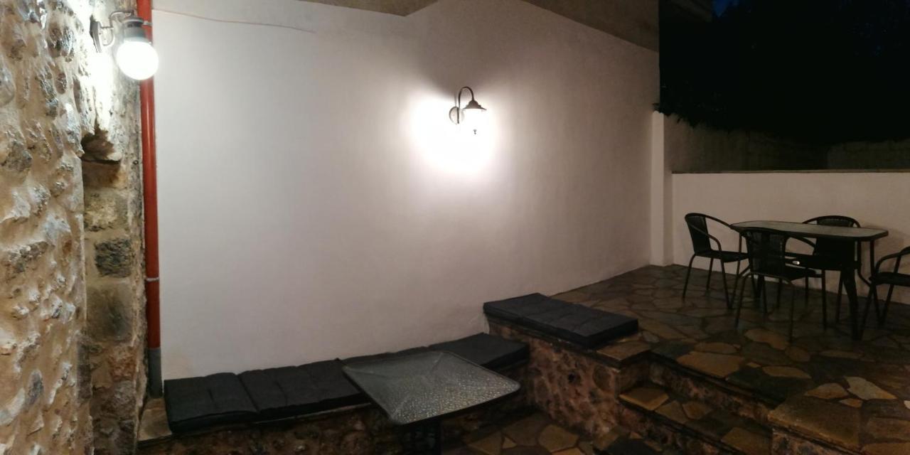 Riverbed Traditional Guest House 리토코론 외부 사진