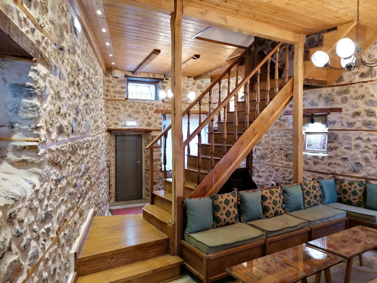 Riverbed Traditional Guest House 리토코론 외부 사진
