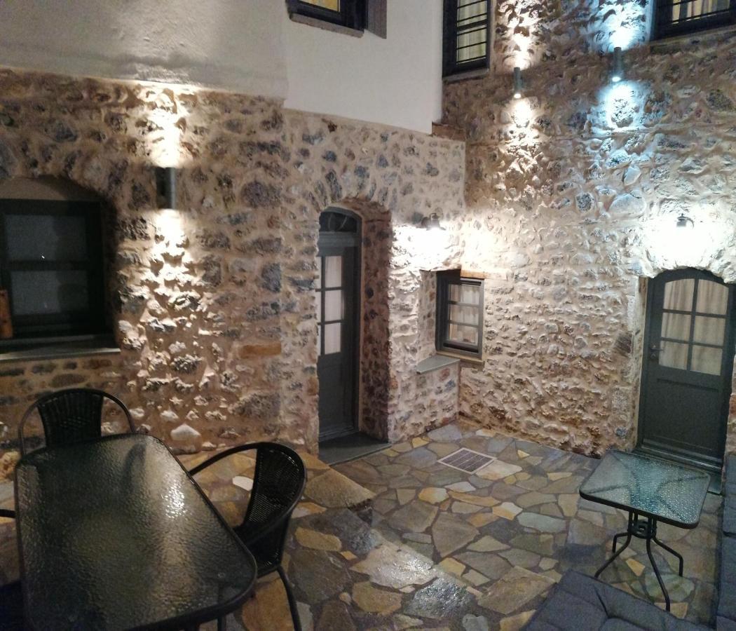 Riverbed Traditional Guest House 리토코론 외부 사진