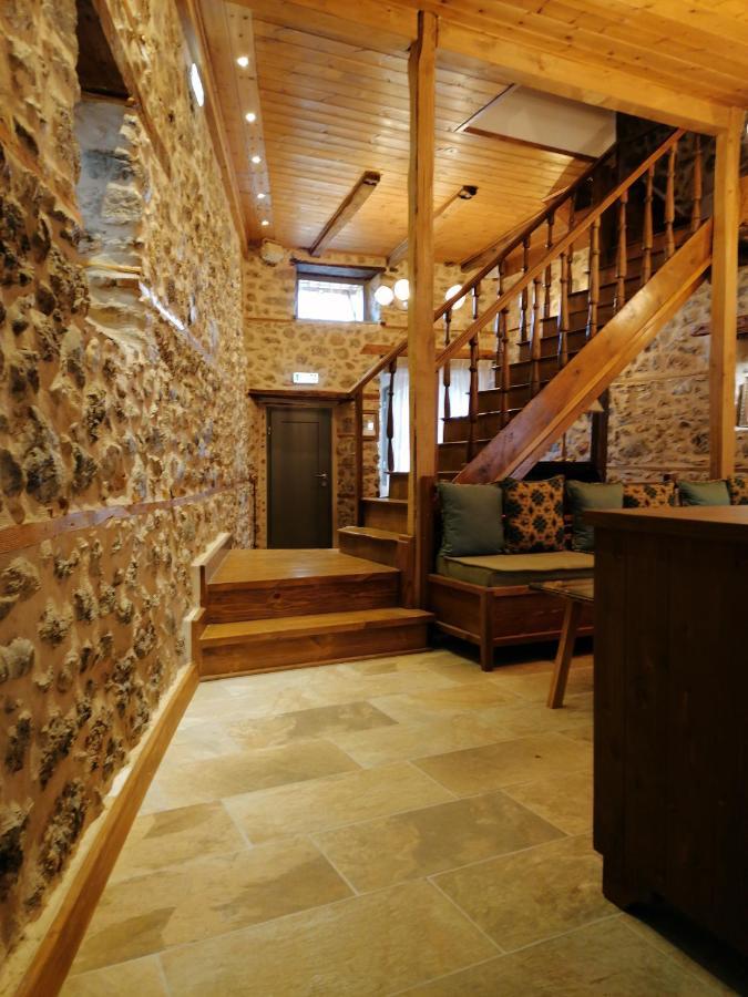 Riverbed Traditional Guest House 리토코론 외부 사진
