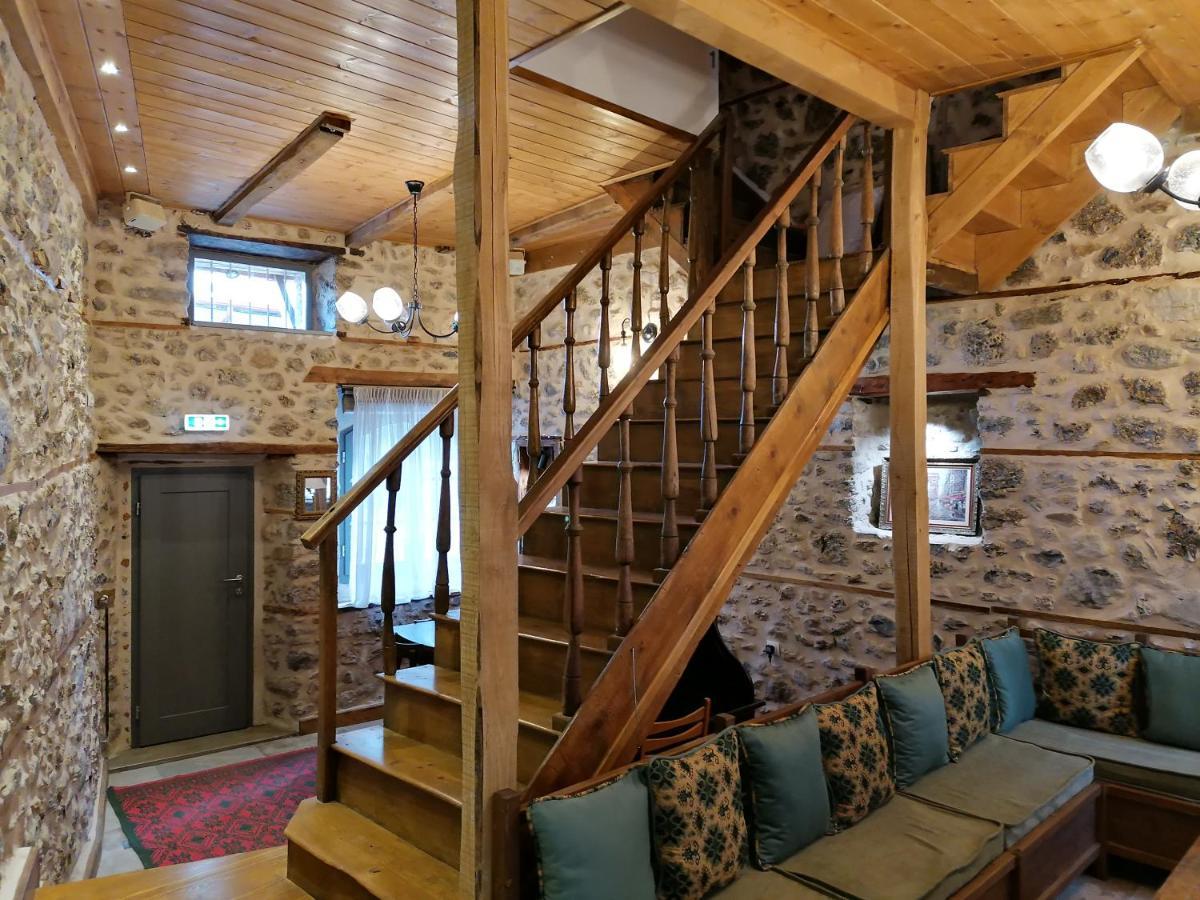 Riverbed Traditional Guest House 리토코론 외부 사진